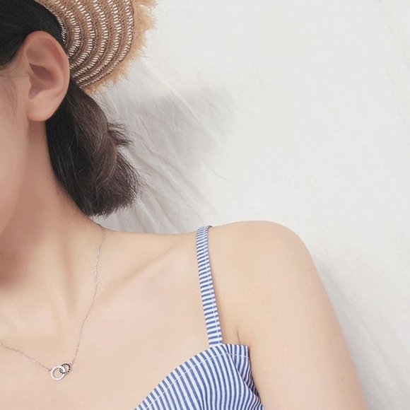 NEW 925 Sterling Silver Diamond Circle Necklace D - Picture 2 of 8